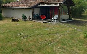 Maison Confortable Avec Terrasse En Bois Au Calme Sans Vis A Vis , 2 Chambres, Sur Un Parc De 4000M2 Arbore Et Clos